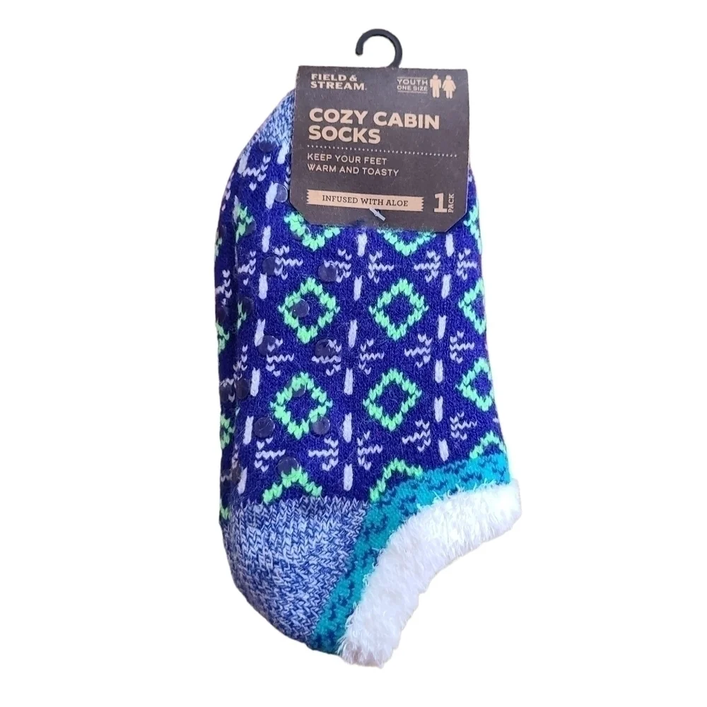 3 Pairs of Field and Stream Aloe Infused Cozy Cabin Socks, Youth Size 10 - 4